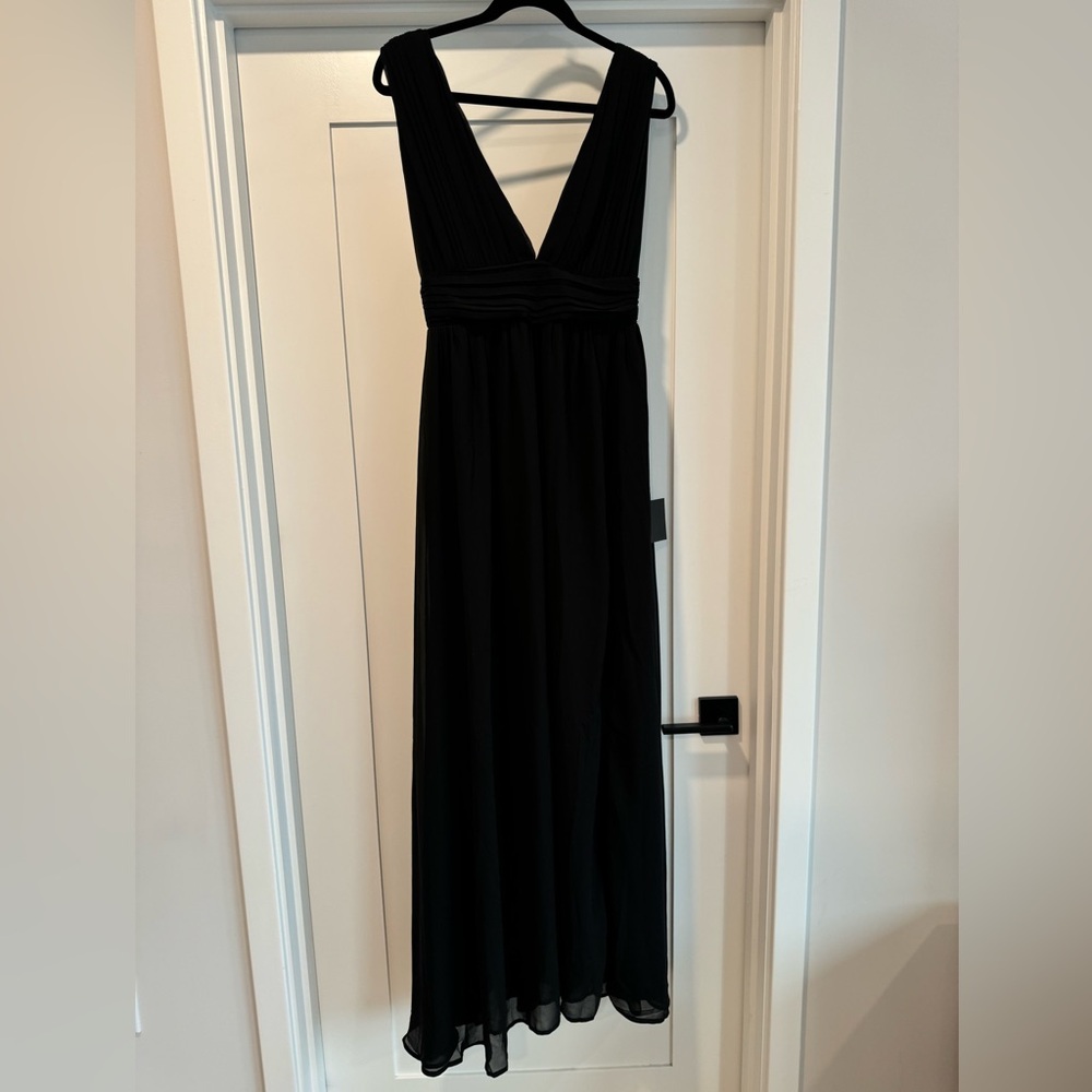 Lulu's Classic Black Maxi Dress